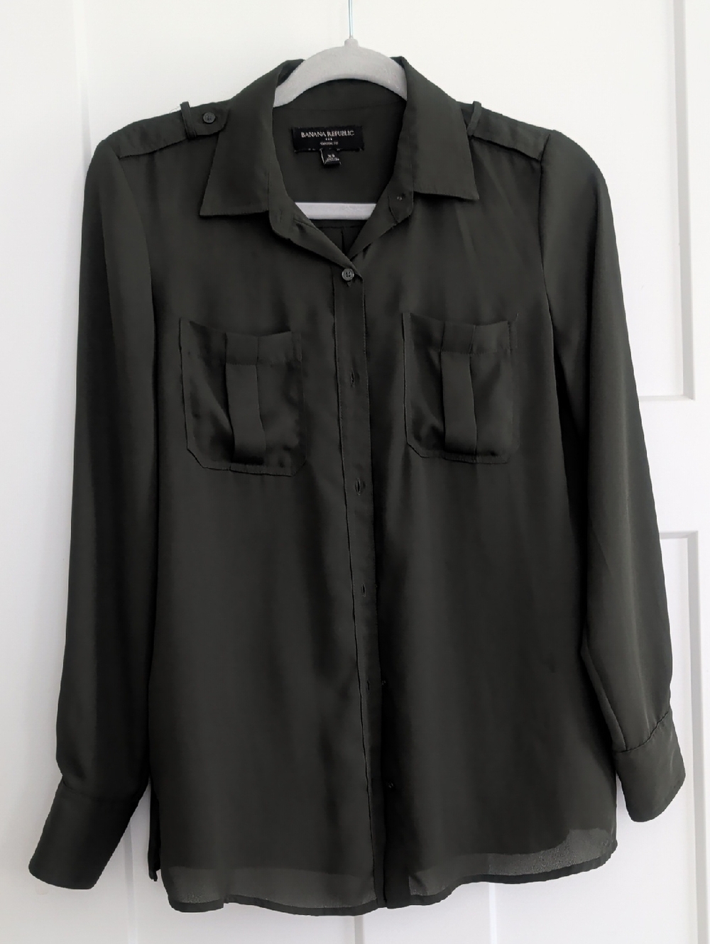 EUC Banana Republic Dark Olive Button-Up Shirt Size XS